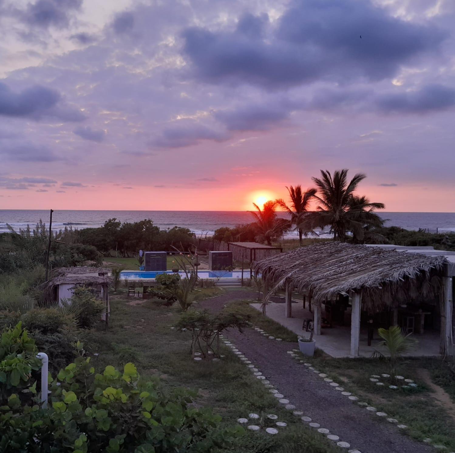 Tres Velas Surf Celestino Gazca Villasenor エクステリア 写真
